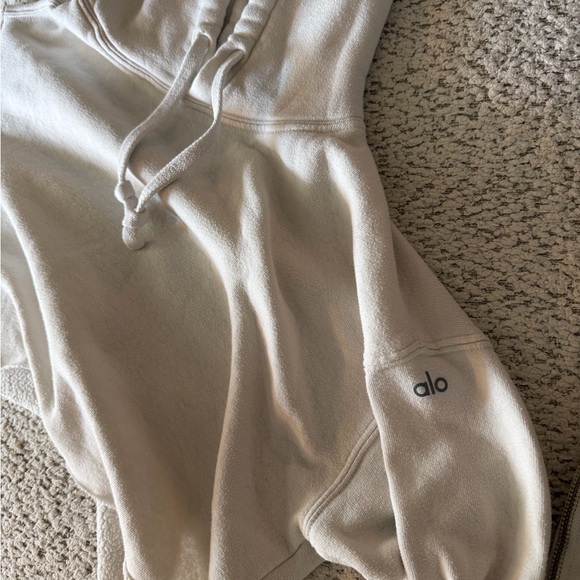 ALO Yoga Jackets & Blazers - ALO Yoga Ivory Cropped Hoodie